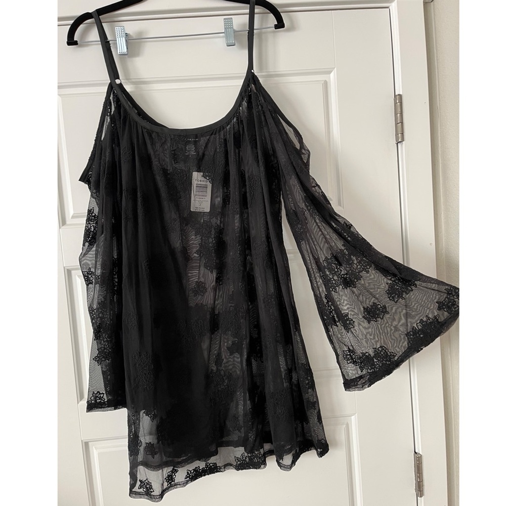 NWT Torrid Plus Size 2x Black Sheer Lace Blouse with Bell Sleeve & Cold Shoulder - Picture 4 of 8